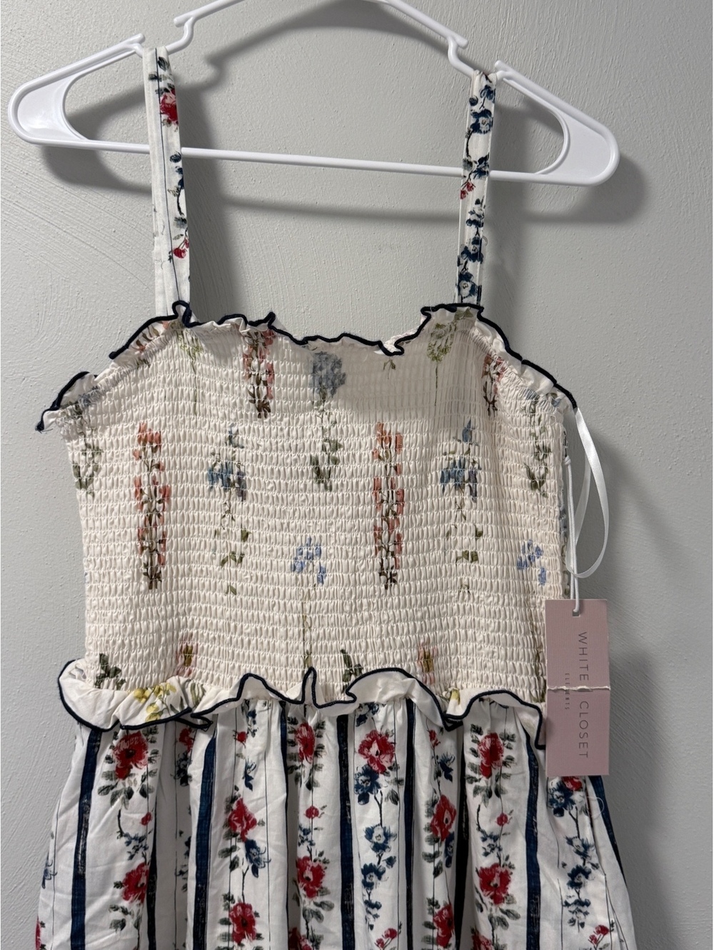 NWT Smocked Floral Tiered Maxi Dress By White Closet size L - Picture 3 of 6